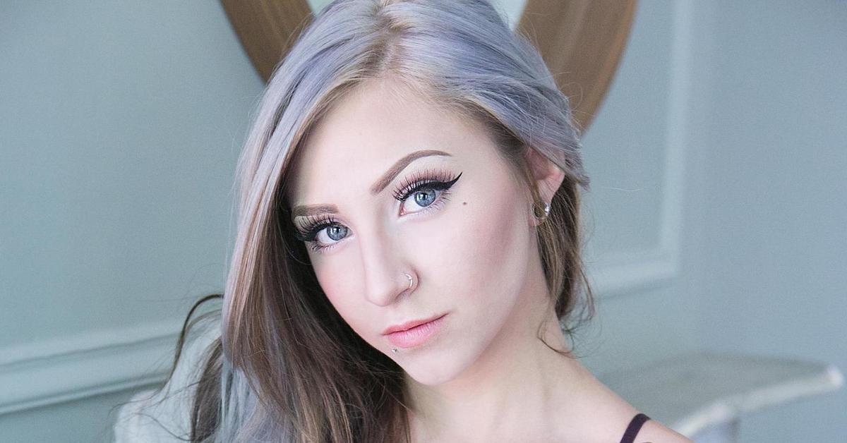 Cynthia rowley подиум. Msblairewhite. блэр уильямс лифчик. Blaire white before. Blaire white trans.