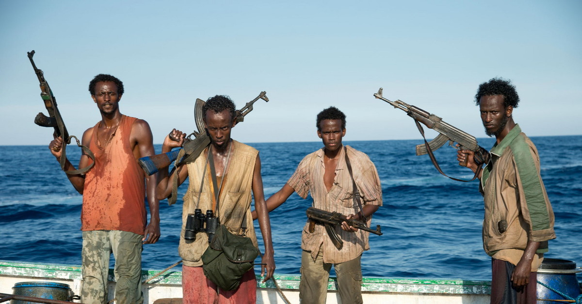 Нападение на судно. Баркхад Абди Капитан Филлипс. Пираты Сомали. Сомалийские пираты сейчас. Корабль сомалийских пиратов.