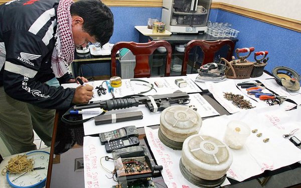 DARPA проводит конкурс по созданию необычного оружия из обычных предметов