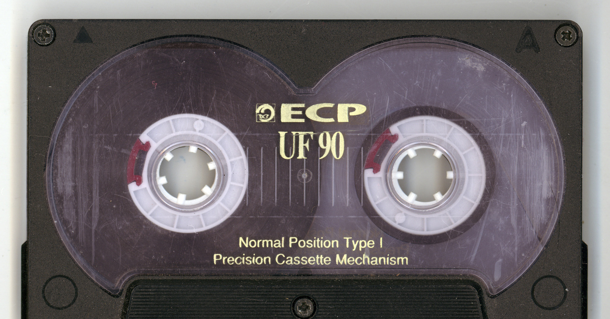 Кассеты 90 х. Магнитофонная кассета c-90 SD. Магнитофонные кассеты 90-х. Компакт кассета 90х. Аудиокассеты 90-х.