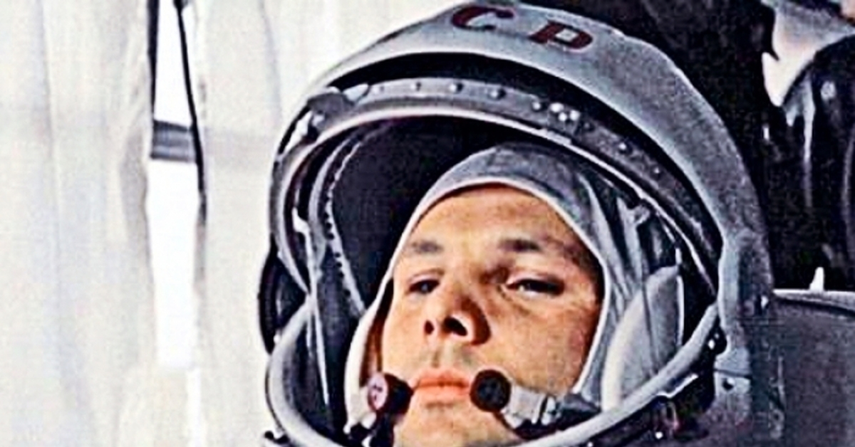 Слушать полет гагарина. Гагарин в космосе. Возвращение Гагарина на землю из космоса. Удачный ли поход Юрия Гагарина в космос. Короткое видео полёт Гагарина в космос.