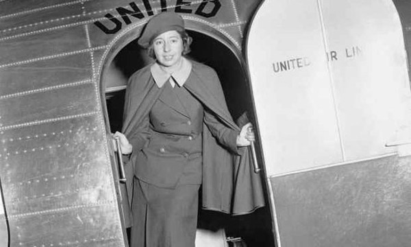 Первая в мире стюардесса, или Как в гражданской авиации появилась новая профессия Гражданская авиация, Стюардесса, Профессия, Эллен Черч, Длиннопост