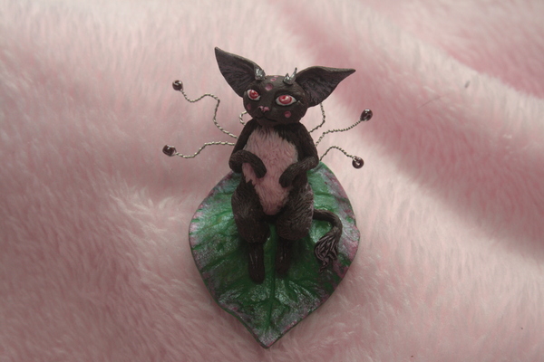 Вот такой няшный зверь из полимерной глины))