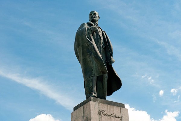 С днём рождения Владимир Ильич!