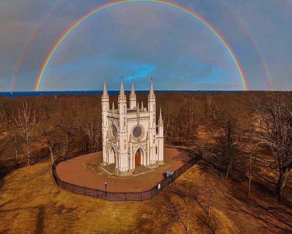 Церковь святого Александра Невского (Готическая капелла) в Петергофе