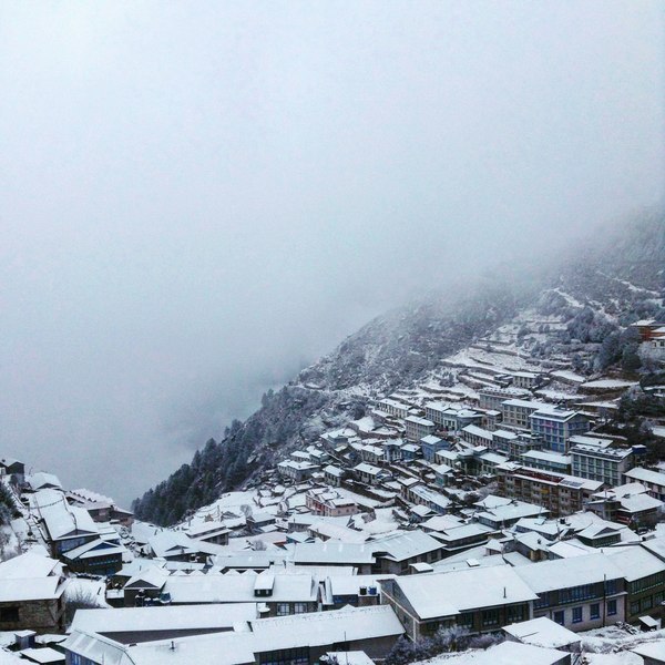 ����� ���