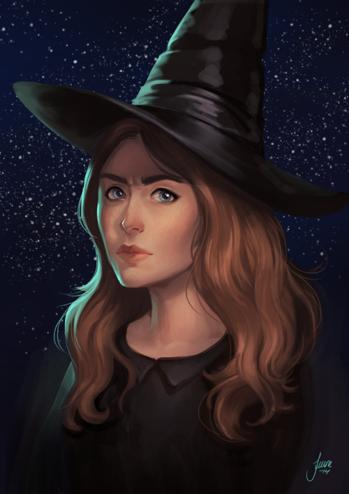 Тиффани Болит