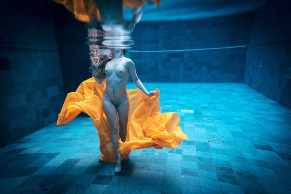 Under the water - NSFW, Water, Under the water, Erotic, Boobs, Breast, Form, Girls, Beautiful girl