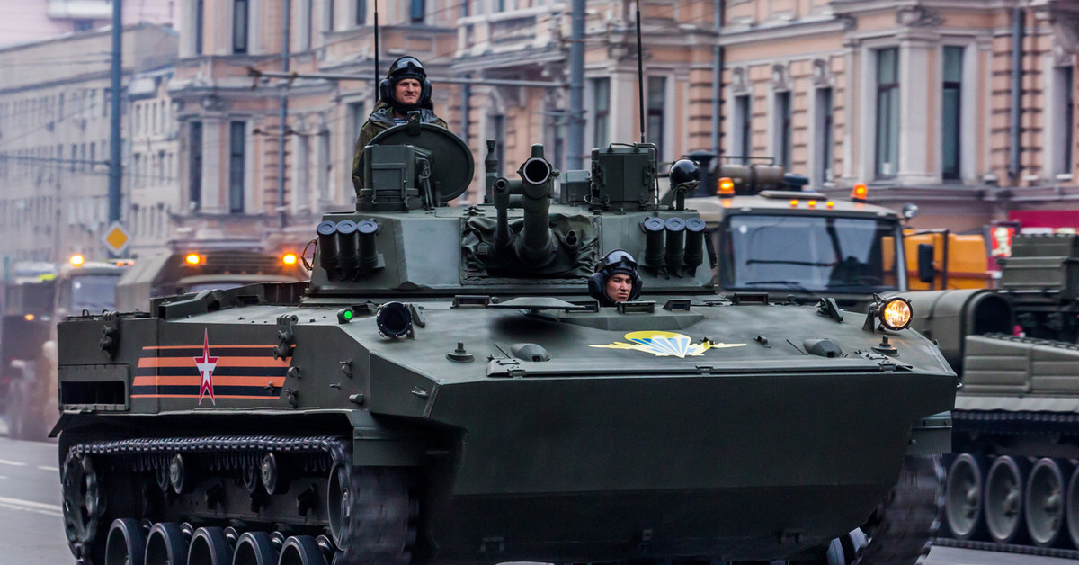 Новейшие российские. БМД-4м садовница. Боевая машина десанта БМД-4м. Боевая машина десанта БМД-4. БМД-4м и БТР МДМ.