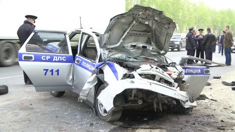 В страшной аварии под Мокшаном погибли два сотрудника полиции
