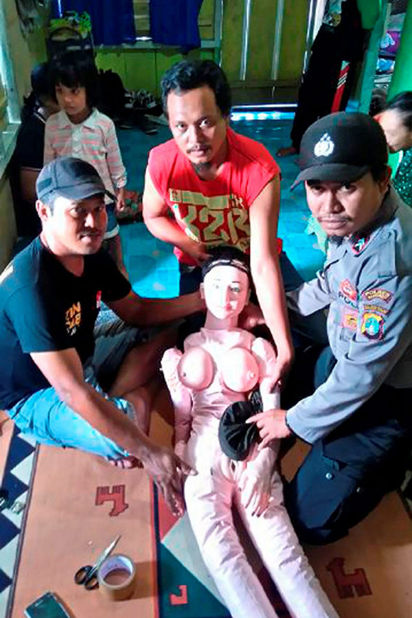 police brutality in indonesian - NSFW, Sex Doll, Religion, Indonesia, Police