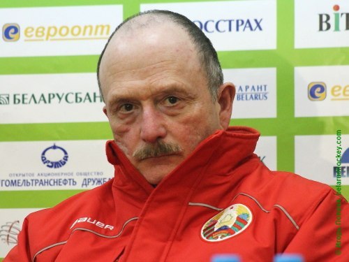 Знакомьтесь, это Дэйв Льюис. Главный тренер сборной Беларуси по хоккею. И он канадец. (Батька наверное в восторге)))