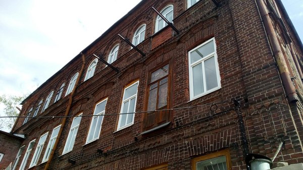 Когда дверь не нужна, но и с ремонтом перенапрягаться не хочешь