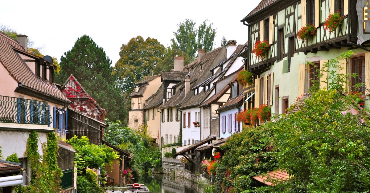 Germany in french. Кольмар Эльзас. Осень в Кольмар Эльзас Франция. Деревня Кольмар Франция. Colmar деревня во Франции.