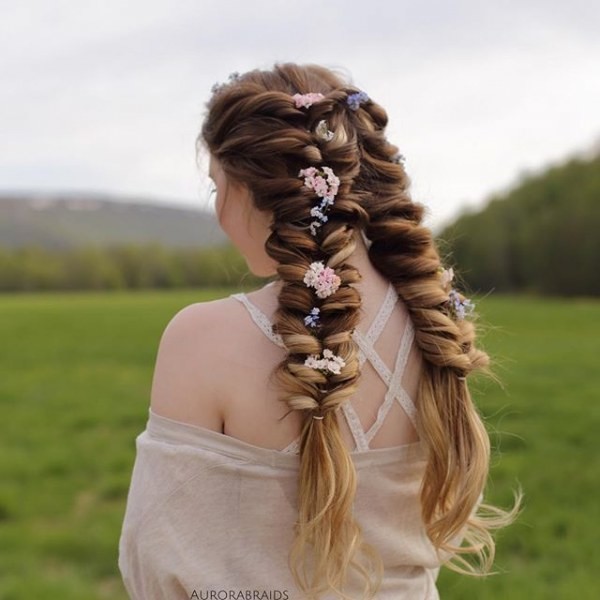 Заплети: как выглядят модные косы сезона весна-лето (+ВИДЕО)