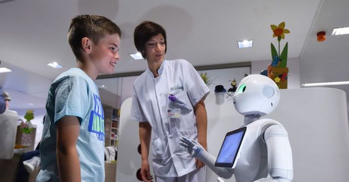 Андроид разработка. Робот голосовой помощник. Ос андроид. Будут ли работать андроиды. Робот официант.