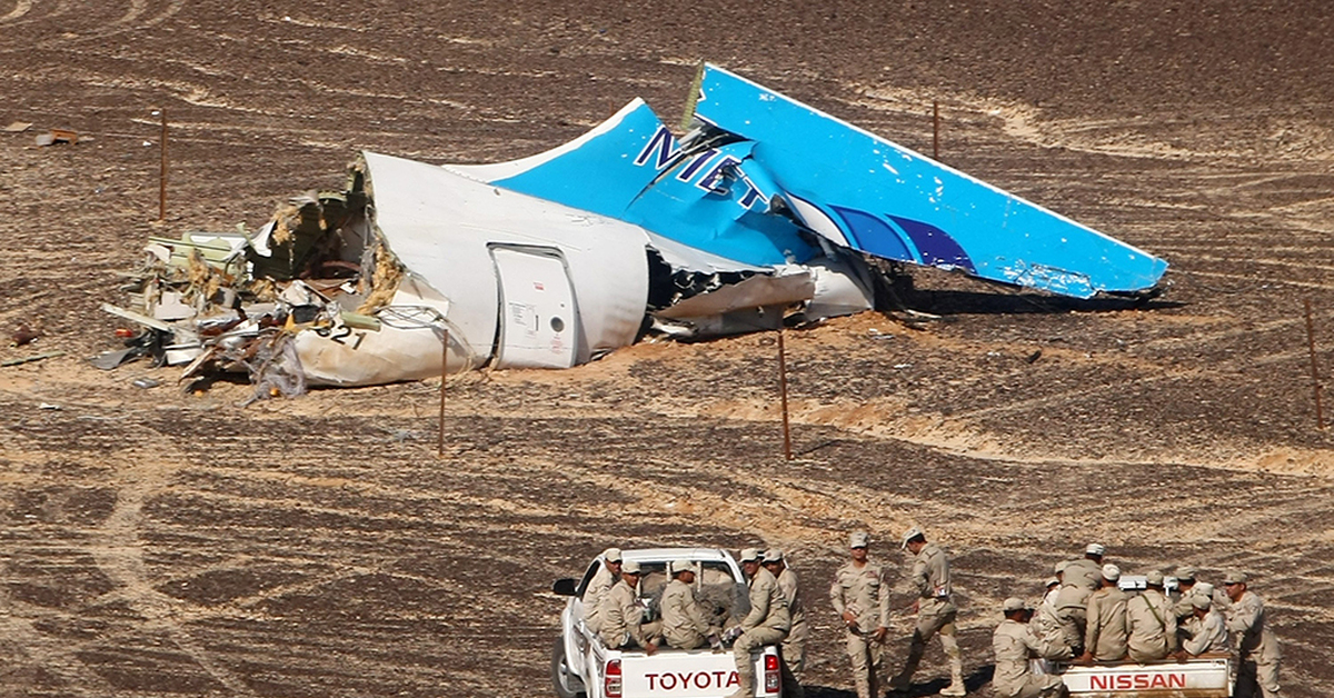 Авиакатастрофа в 2015 году. Катастрофа a321 над Синайским полуостровом. Катастрофа российского самолета Airbus a321 "Когалымавиа" в Египте. Самолет a321 "Когалымавиа". Над Синаем крушение а321 Египет.