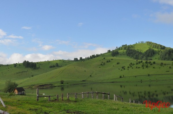 Озеро Ая: Чёртов палец, базы отдыха, легенды озера Ая и другие факты Путешествия, Республика Алтай, Длиннопост