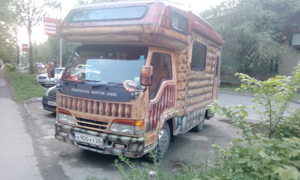 Прикольный трейлер встретился тут...