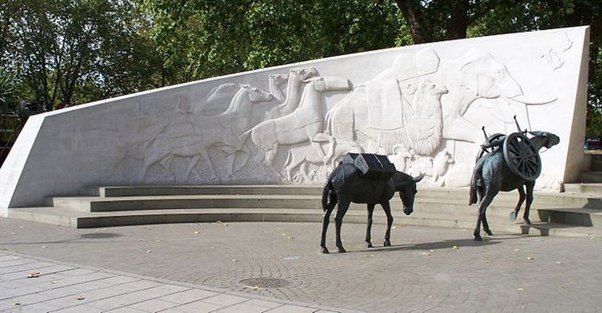 Памятник звездочету