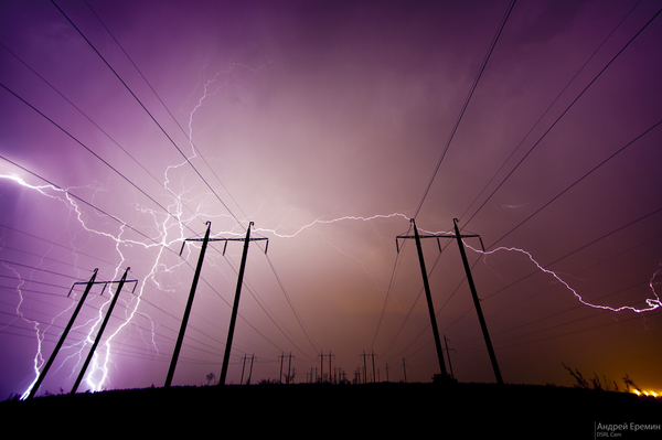 Молнии под ЛЭП