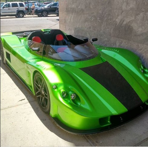 Я знаю, что на пикабу сидят разносторонние личности и знают многое. Помогите опознать машину!)