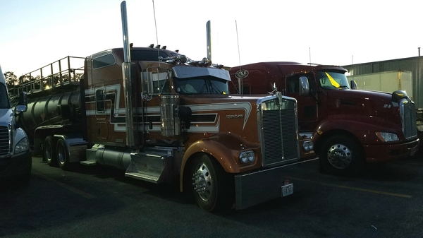 Kenworth W900