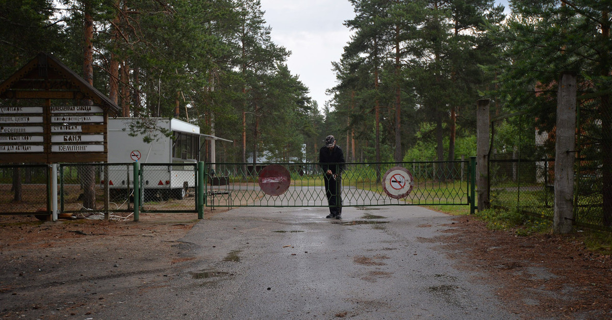 Страшный лагерь. Пионер лагерь Сямозеро. Заброшенный лагерь Сямозеро. Страшные детские лагеря. Ужасный детский лагерь.