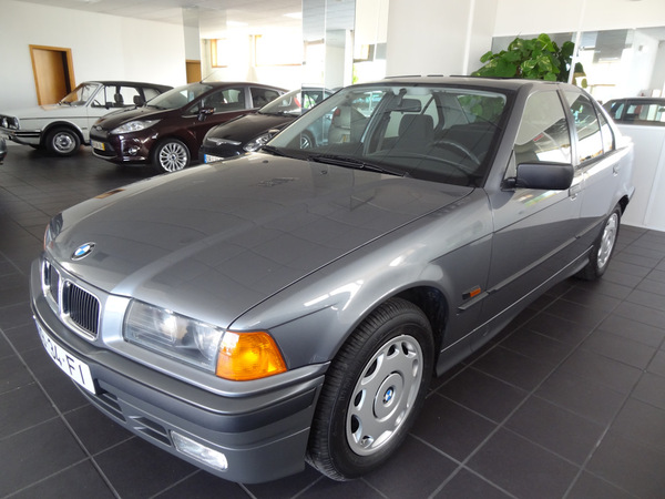  : BMW 318is 1995    700  , BMW, Drive2, ,  , , , 