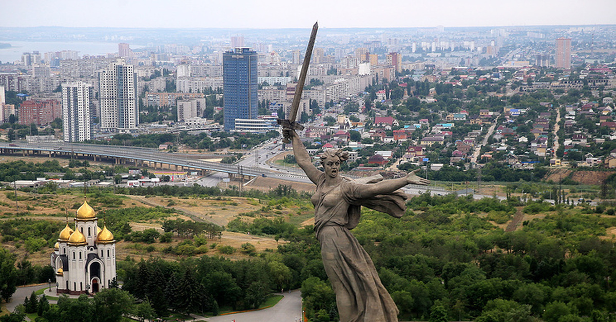 Город зовет. Статуя Родина-мать в Волгограде. Монумент «Родина-мать» высотой 50 м в Волгограде. 1.Статуя «Родина-мать зовет» (Мамаев Курган, Волгоград):. Родина мать Харьков.