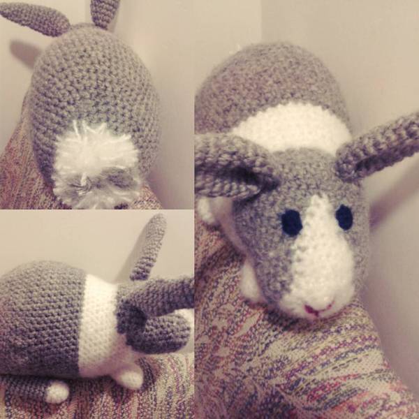 Кролик амигуруми