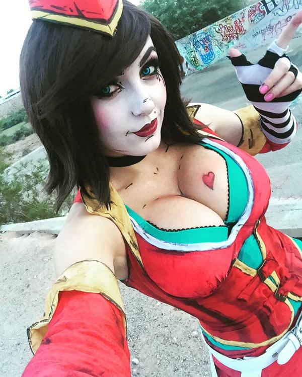  !  Borderlands - Mad Moxxi