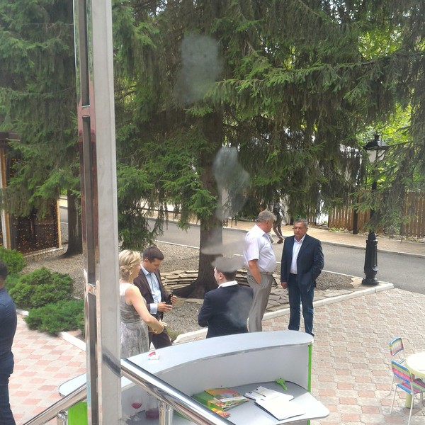 Она просто торопилась на выход...