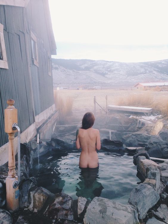 Hot springs in Oregon - NSFW, Oregon, The hot springs, Girl with tattoo, Fog, Morning, Atmospheric, Mood
