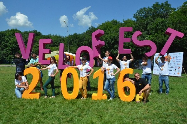 7       &quot;-2016&quot;