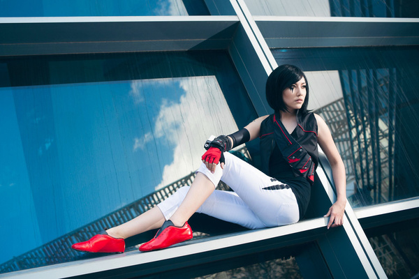    Mirror's Edge