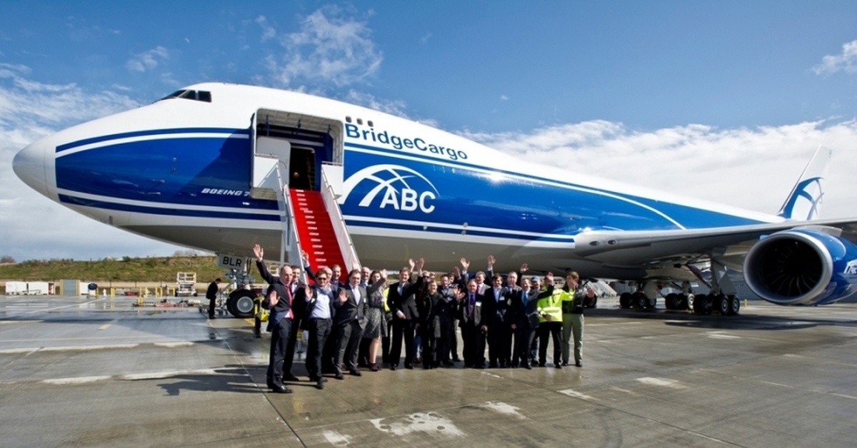 Грузовые самолеты боинг. Боинг 747 Волга Днепр. Боинг 747 AIRBRIDGECARGO. Боинг 747 8f AIRBRIDGECARGO. AIRBRIDGECARGO Boeing 747 8 f.