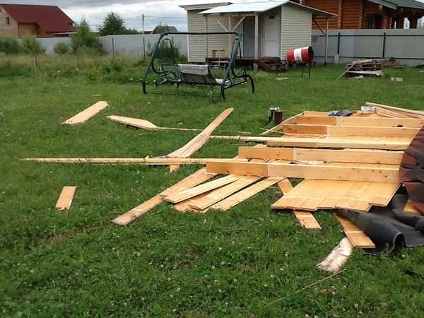 То чувство, когда у тебя сносит крышу... Буквально! Дачники, Неожиданно, Стихия, Длиннопост