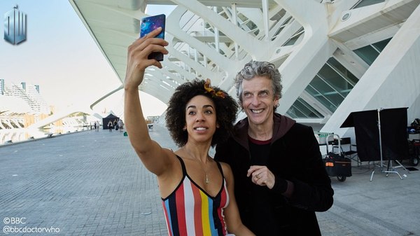 Фото со съемок десятого сезона «Доктор Кто». Выйдет весной будущего года.