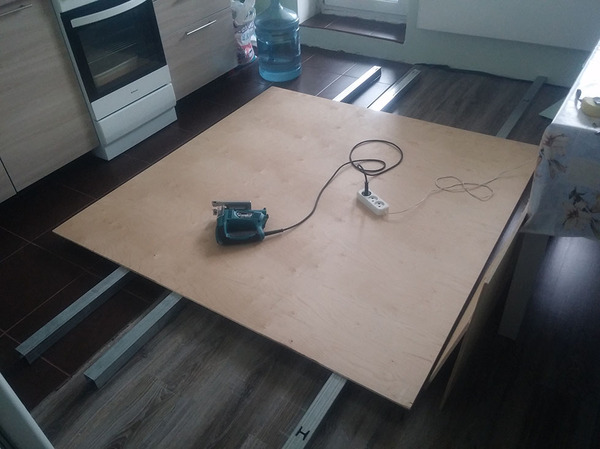 Полки для кладовки своими руками в частном доме