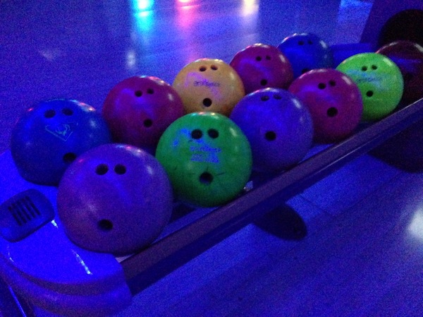 Эти шары похожи на удивлённые лица