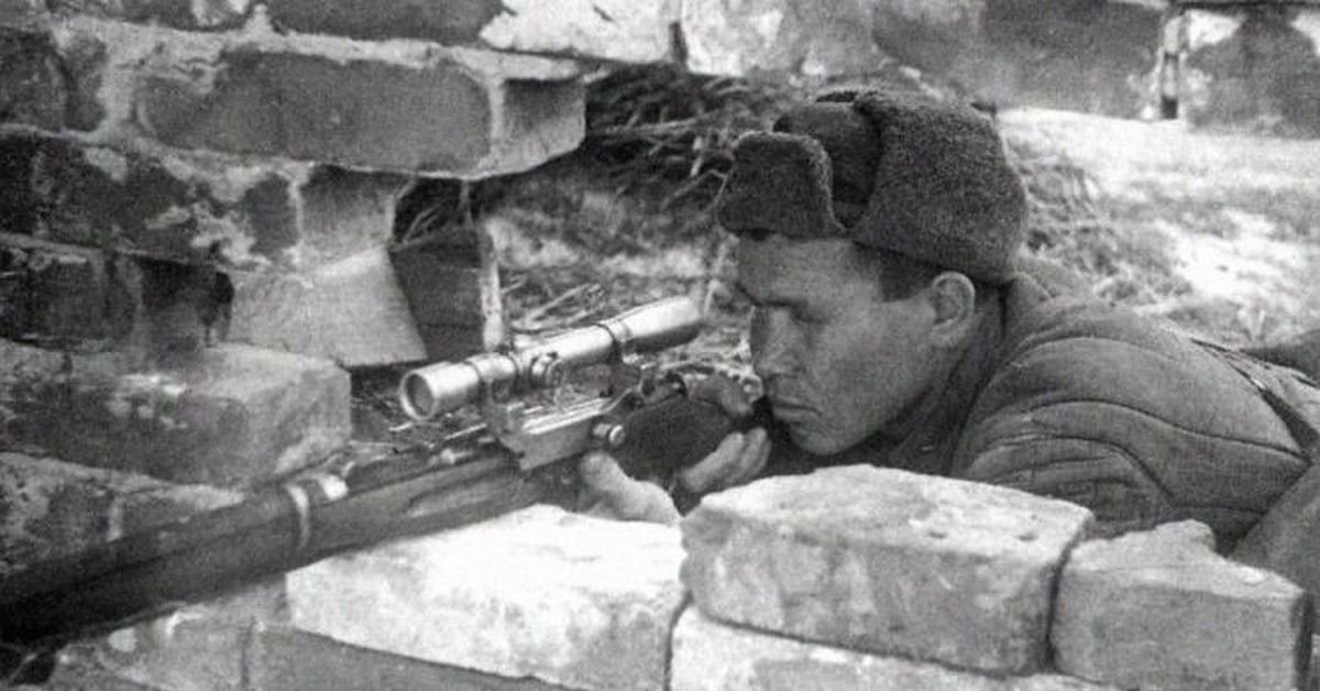Сталинградская битва 1942. Сталинград 1942 в. Снайперская битва сталинград. И. Снайпер сталинград битва.