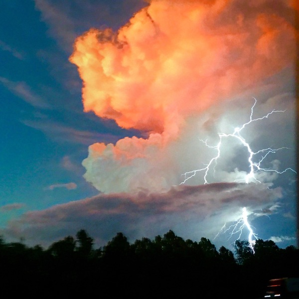 Caught a cool shot on the phone - Beautiful view, Thunderstorm, The sun, Clouds