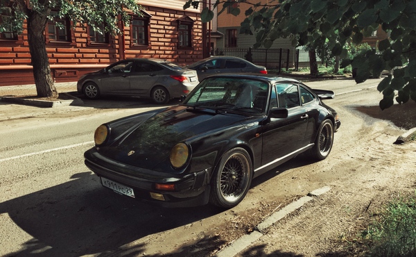 I met such a beauty of 1988 release today in Arkhangelsk. - My, Porsche, Porsche Carrera, Rarity, Auto