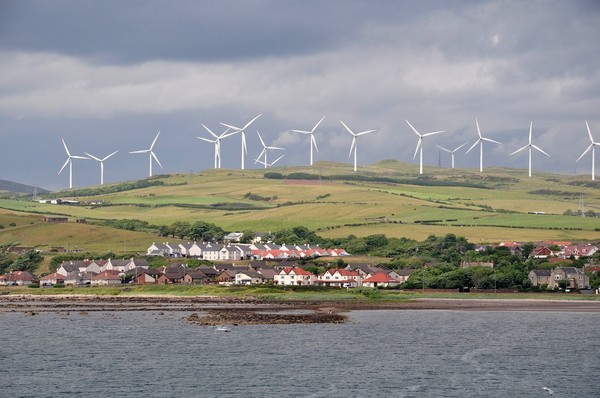 Scotland's windmills generated 106% of the electricity needed - Windmill, Ecology, Energy, Scotland, Longpost, Wind generator