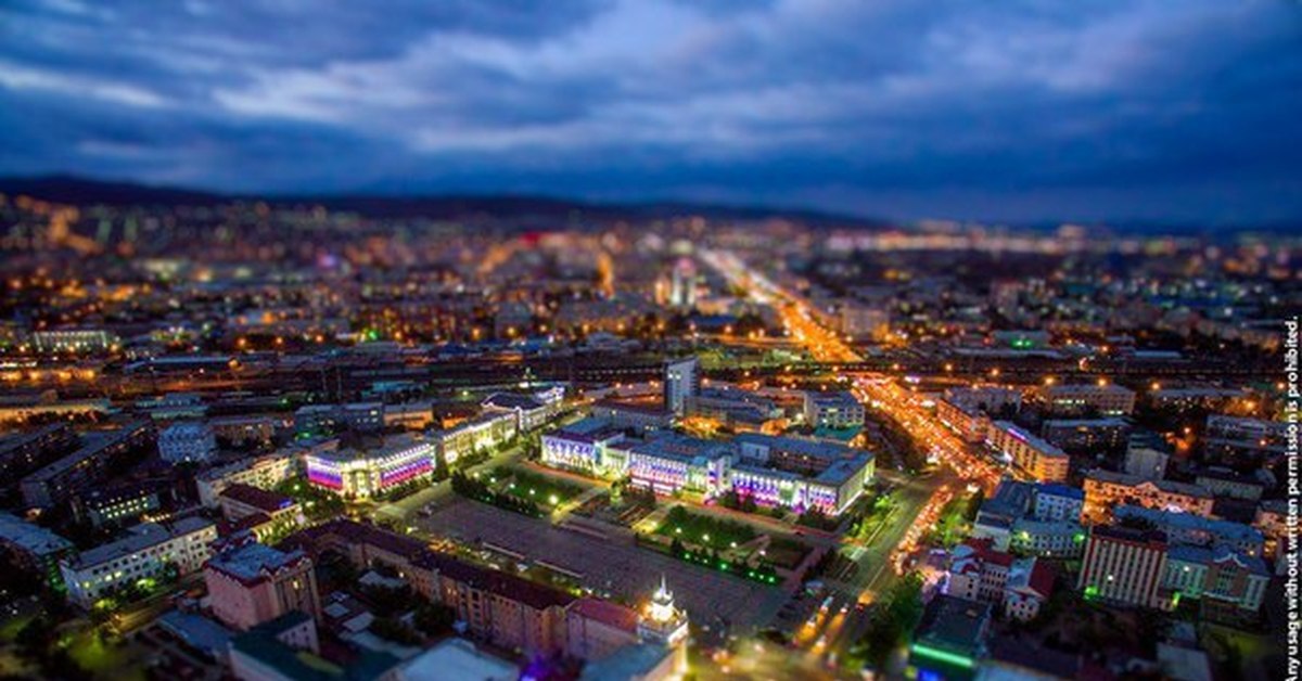 Улан д. Столица Бурятии Улан-Удэ. Ночной город Улан-Удэ. Улан-Удэ центр города. Ночные виды Улан Удэ.