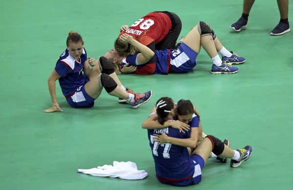 Girls are proud of you!!! - Handball, Olympiad, Russia