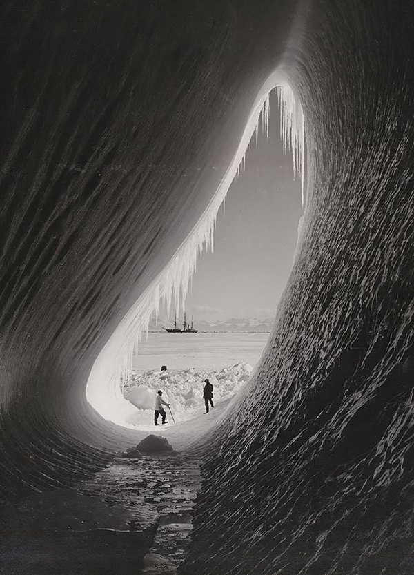 Grotto in an iceberg. - Old photo, In contact with