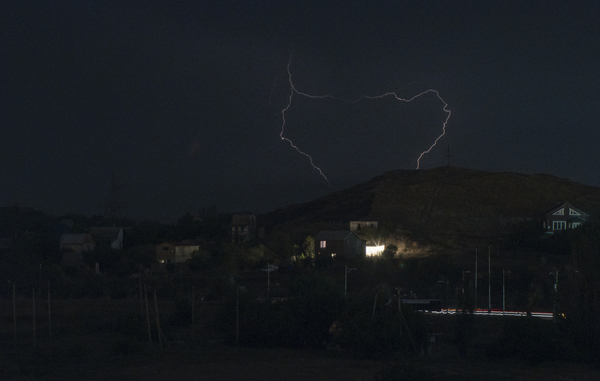 Zeus is raging over Kerch! - My, Lightning, Kerch, Photo, Nature, Night, Pentax, , Macro photography