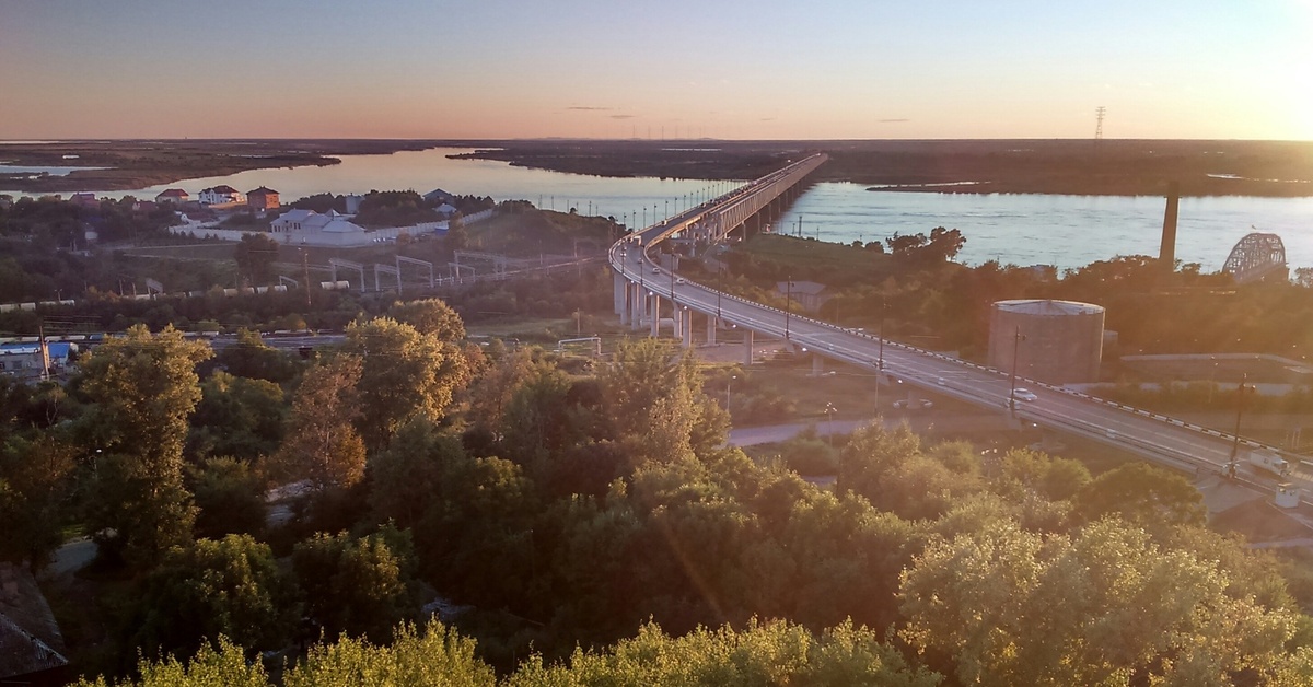 Под хабаровском. Мост Амур Хабаровск. Алексеевский мост Хабаровск. Амурское чудо Хабаровский мост. Хабаровск река Амур мост панорама.